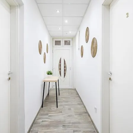 Excellent Cosy Very Location *