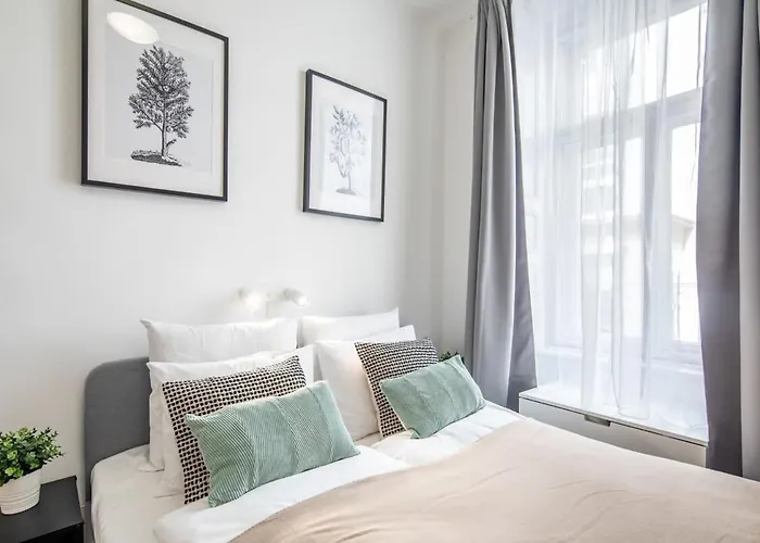 Excellent Cosy Very Location *