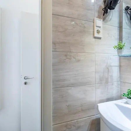 Excellent Cosy Very Location Apartment